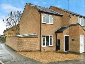 Fetlock Close, Clapham, MK41